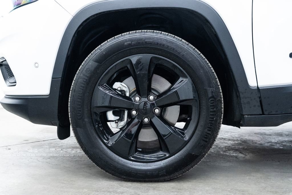 Used 2023 Jeep Cherokee Altitude Lux AWD/4WD image 7