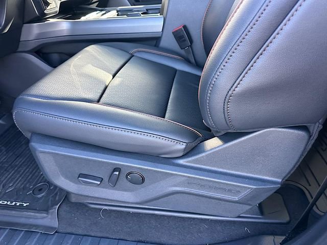 New 2026 Ford F350 Lariat w/ Chrome Package image 15