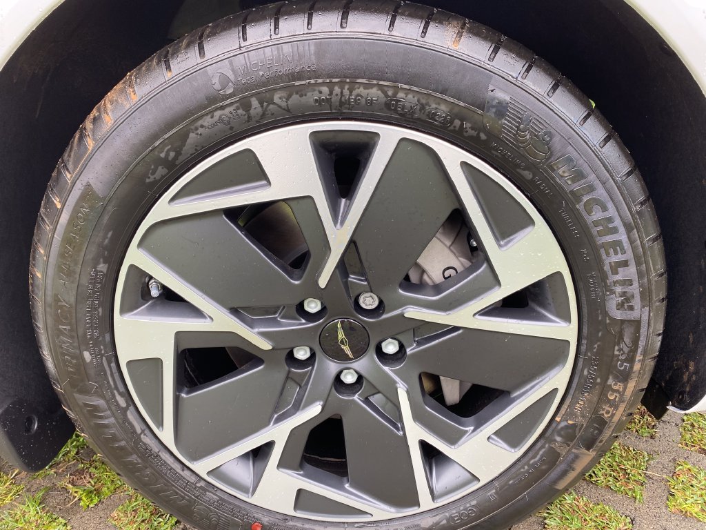 New 2027 Genesis GV60 AWD image 9
