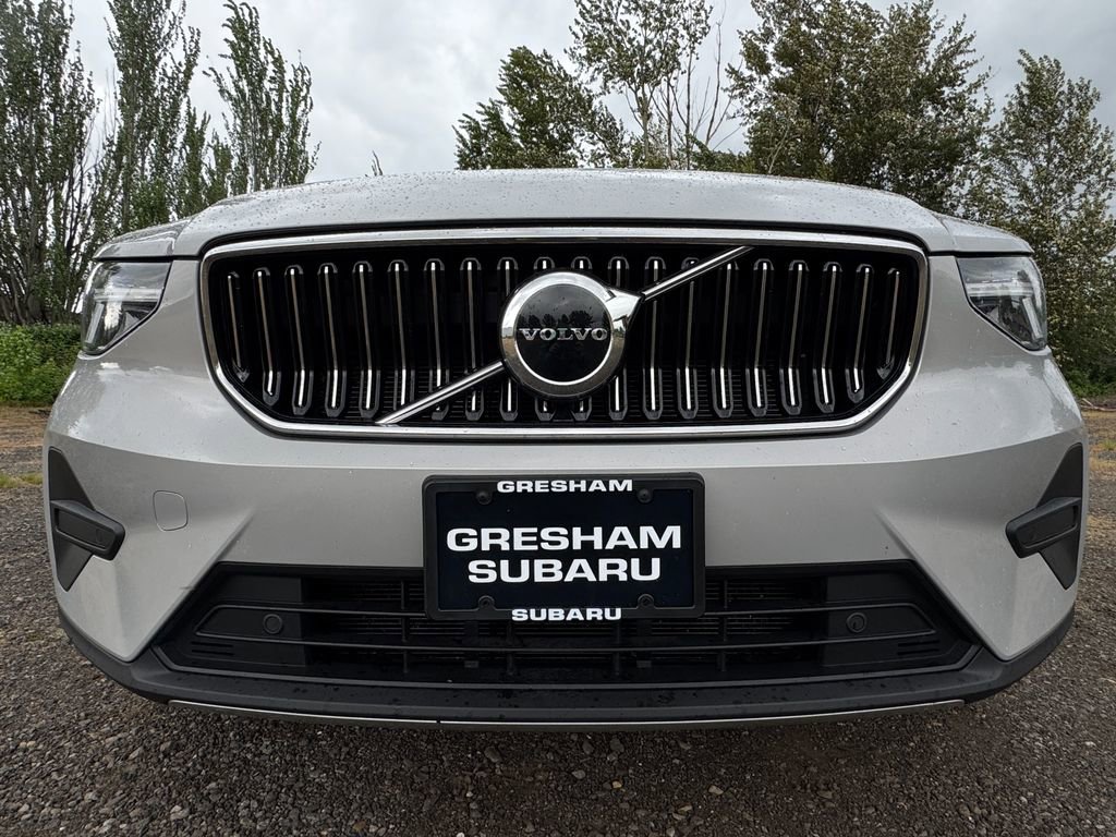 Used 2024 Volvo XC40 B5 Core AWD/4WD image 47
