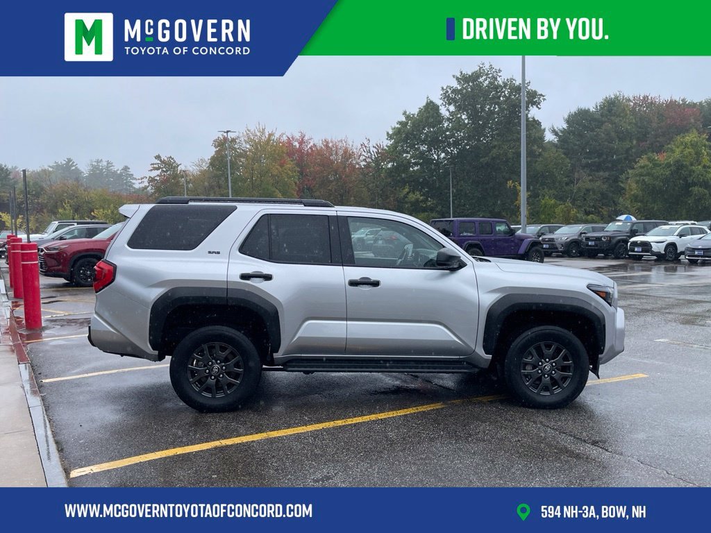 Used 2025 Toyota 4Runner SR5 AWD/4WD image 6
