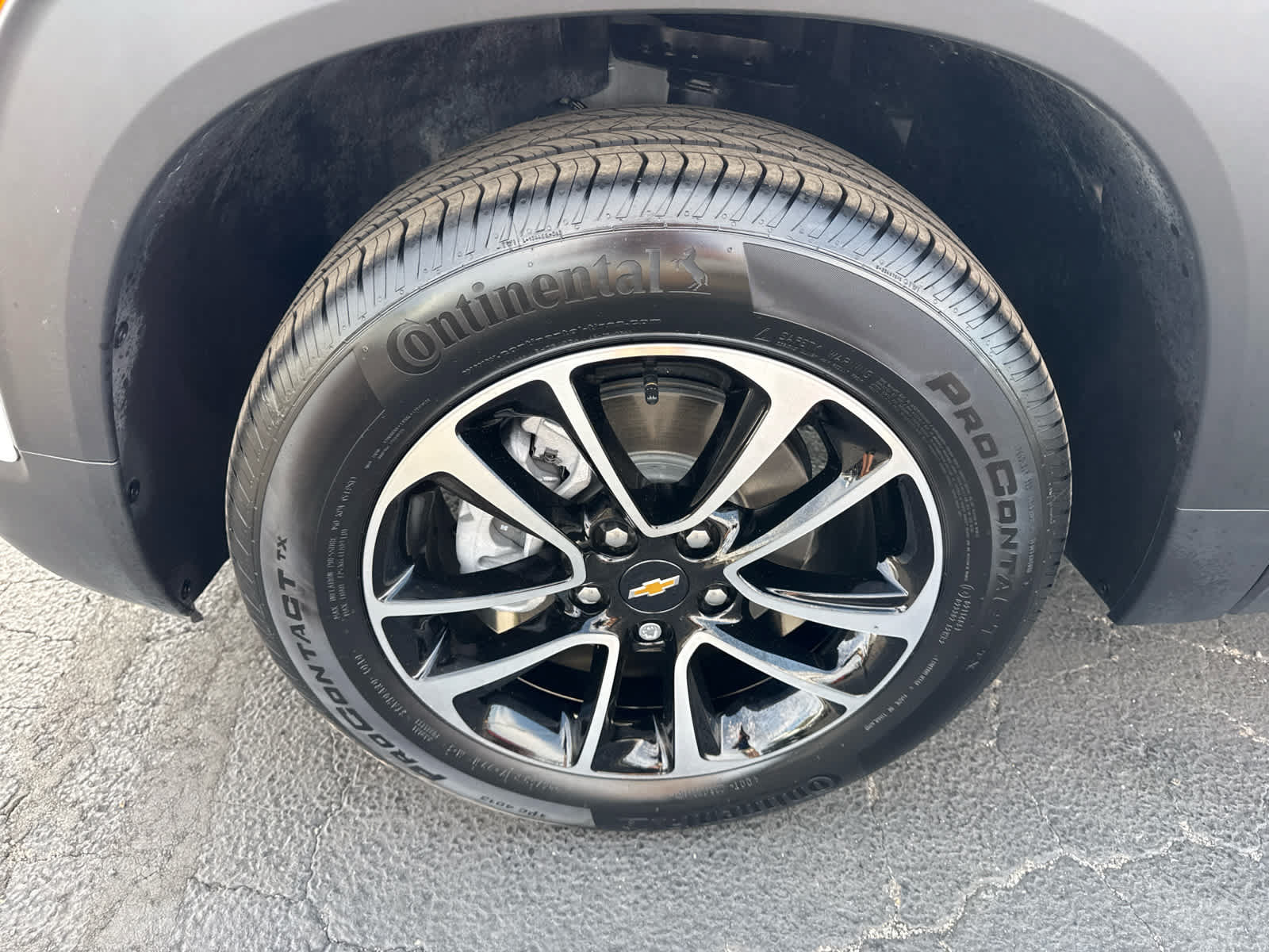 Used 2025 Chevrolet TrailBlazer LT w/ LT Cold Weather Package AWD/4WD image 9