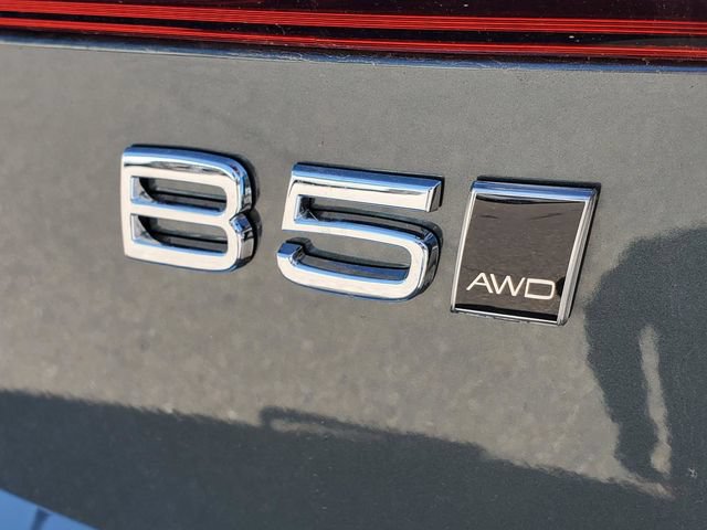New 2026 Volvo XC60 B5 Ultra w/ Protection Package Premier AWD/4WD image 8