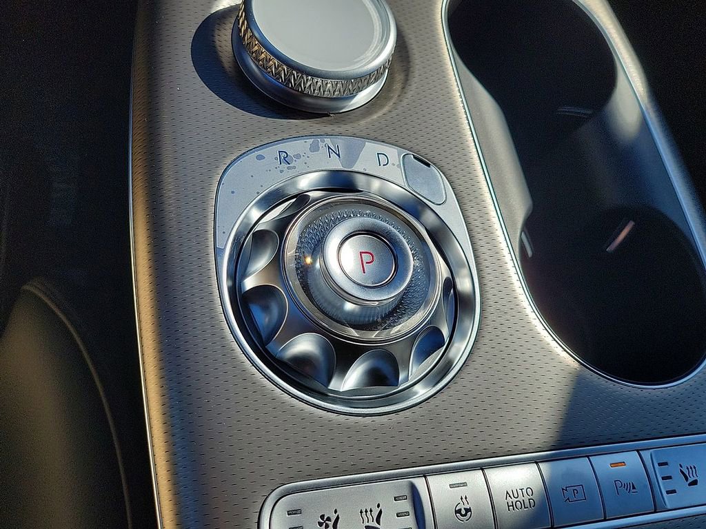 Used 2024 Genesis GV60 Advanced image 15