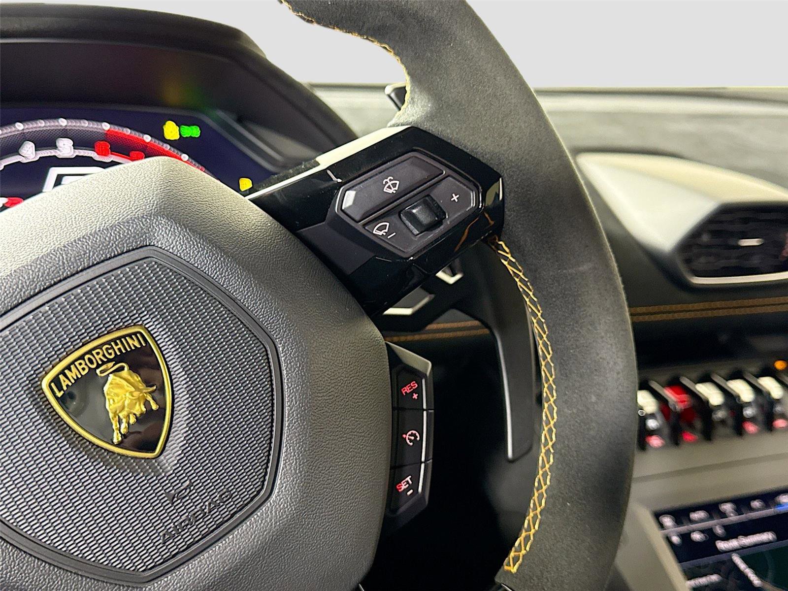 Used 2021 Lamborghini Huracan STO image 22