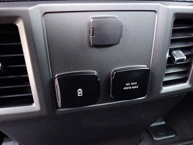 Used 2019 Ford F150 XLT w/ Equipment Group 302A Luxury AWD/4WD image 11