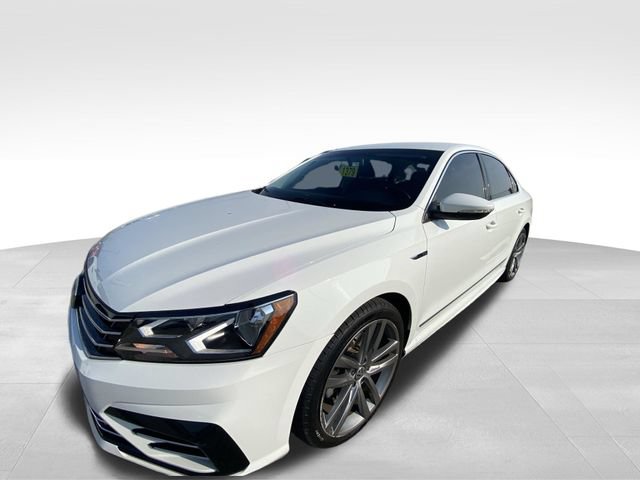 Used 2017 Volkswagen Passat 1.8T R-Line FWD image 2
