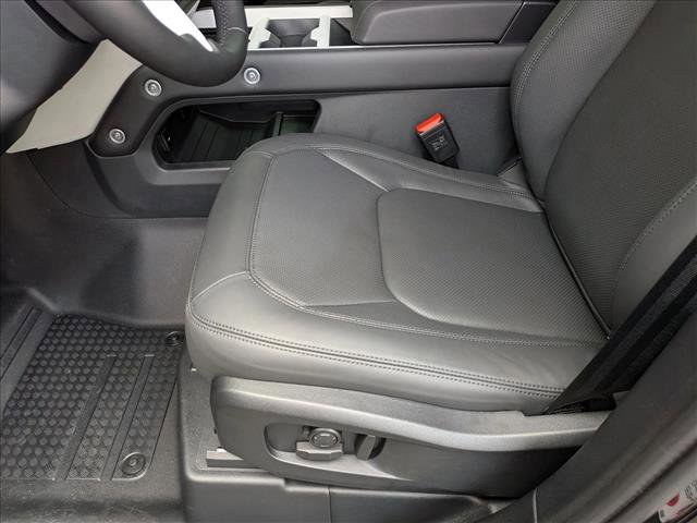 New 2026 Land Rover Defender 110 S image 4