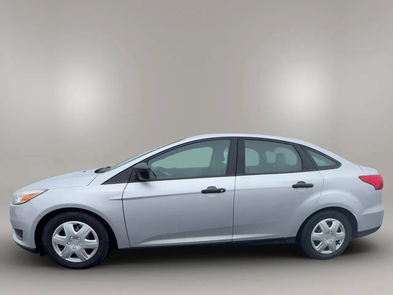 Used 2015 Ford Focus S image 3