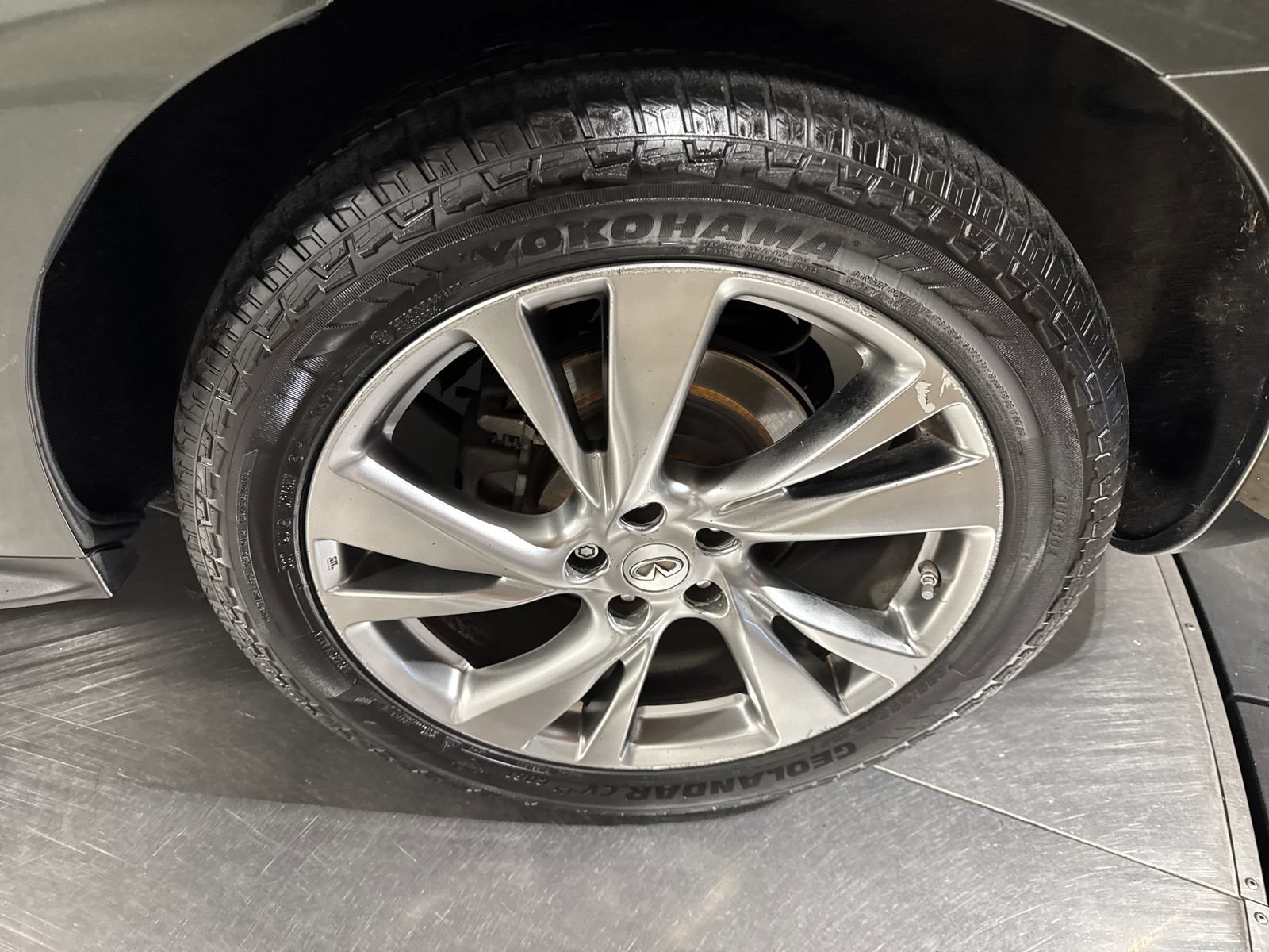 Used 2013 INFINITI JX35 AWD w/ Premium Pkg image 7