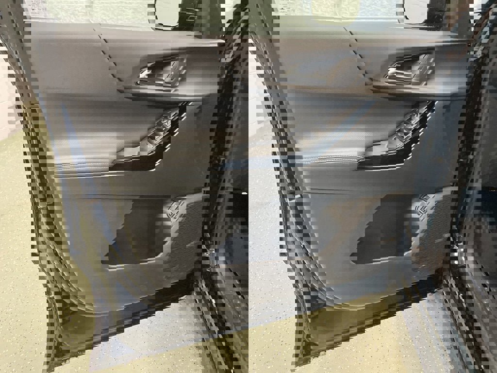 New 2026 Chevrolet Equinox LT w/ Convenience Package II image 13