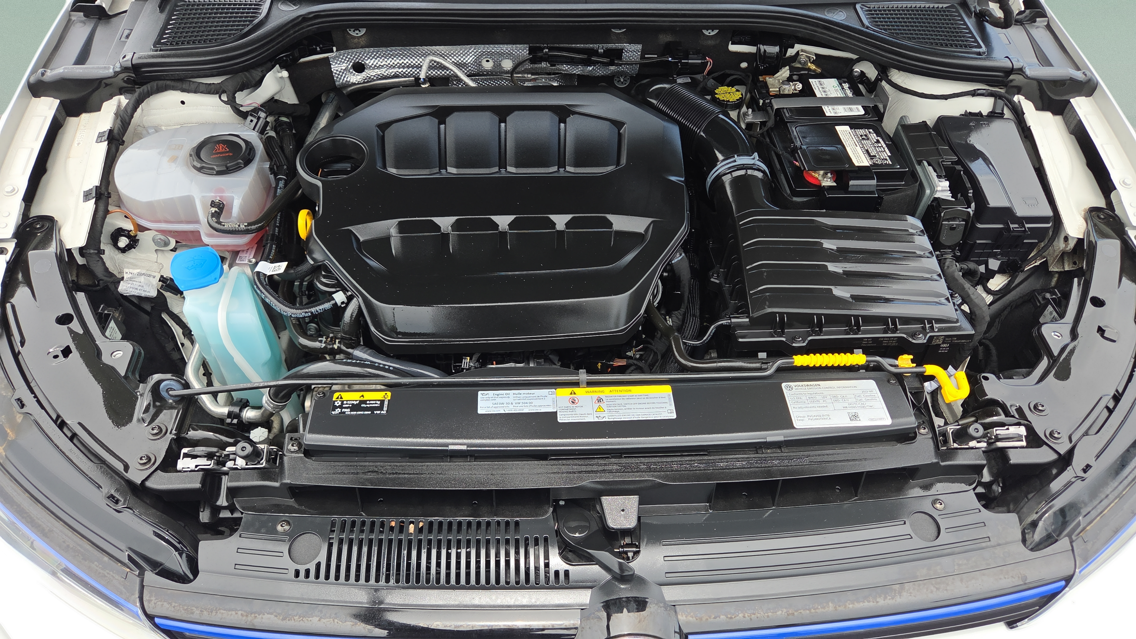 Used 2023 Volkswagen Golf 20th Anniversary Edition AWD/4WD image 19