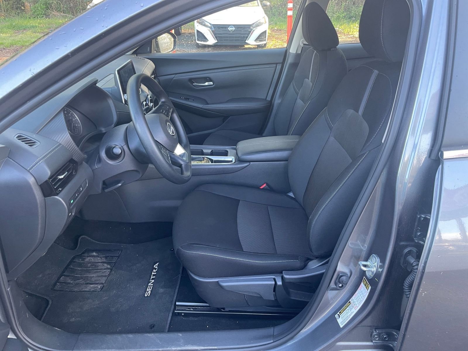 Used 2025 Nissan Sentra SV image 24