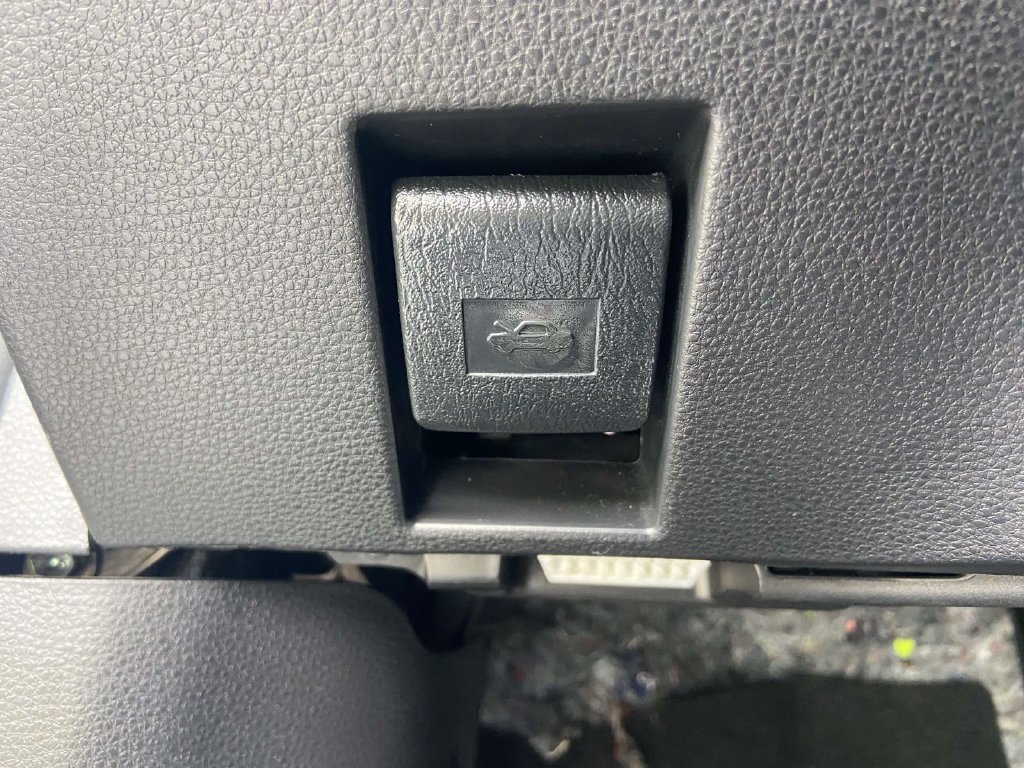 Used 2025 Toyota Corolla LE FWD image 26