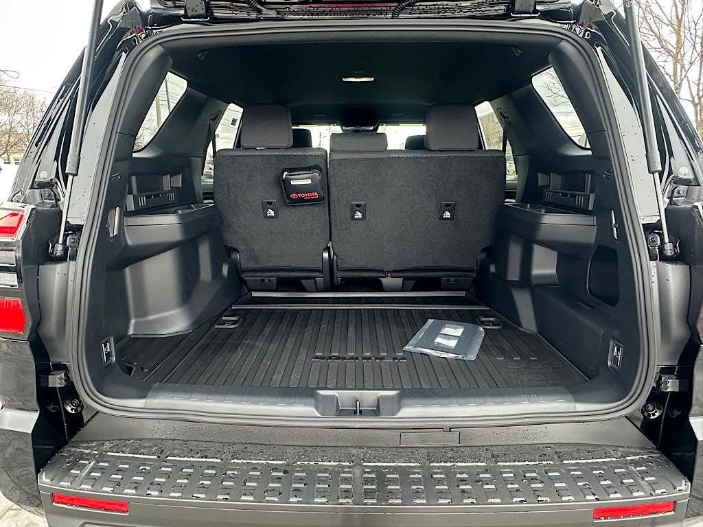 New 2026 Toyota 4Runner SR5 image 6