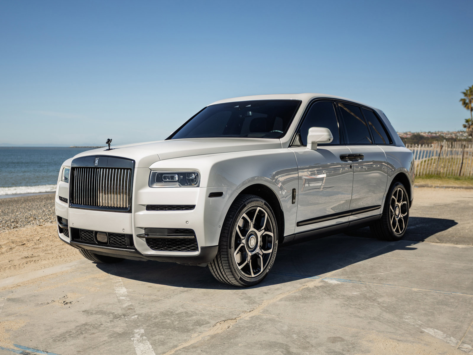 Used 2024 Rolls-Royce Cullinan Black Badge image 1