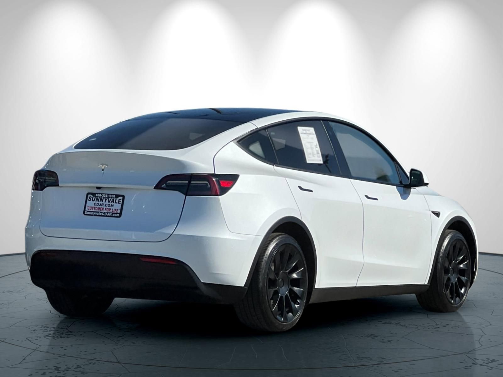 Used 2023 Tesla Model Y Long Range image 4