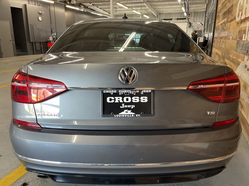 Used 2017 Volkswagen Passat 1.8T R-Line image 22