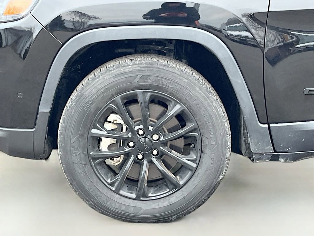 Used 2023 Jeep Cherokee Altitude Lux w/ Lux Elite Package image 30