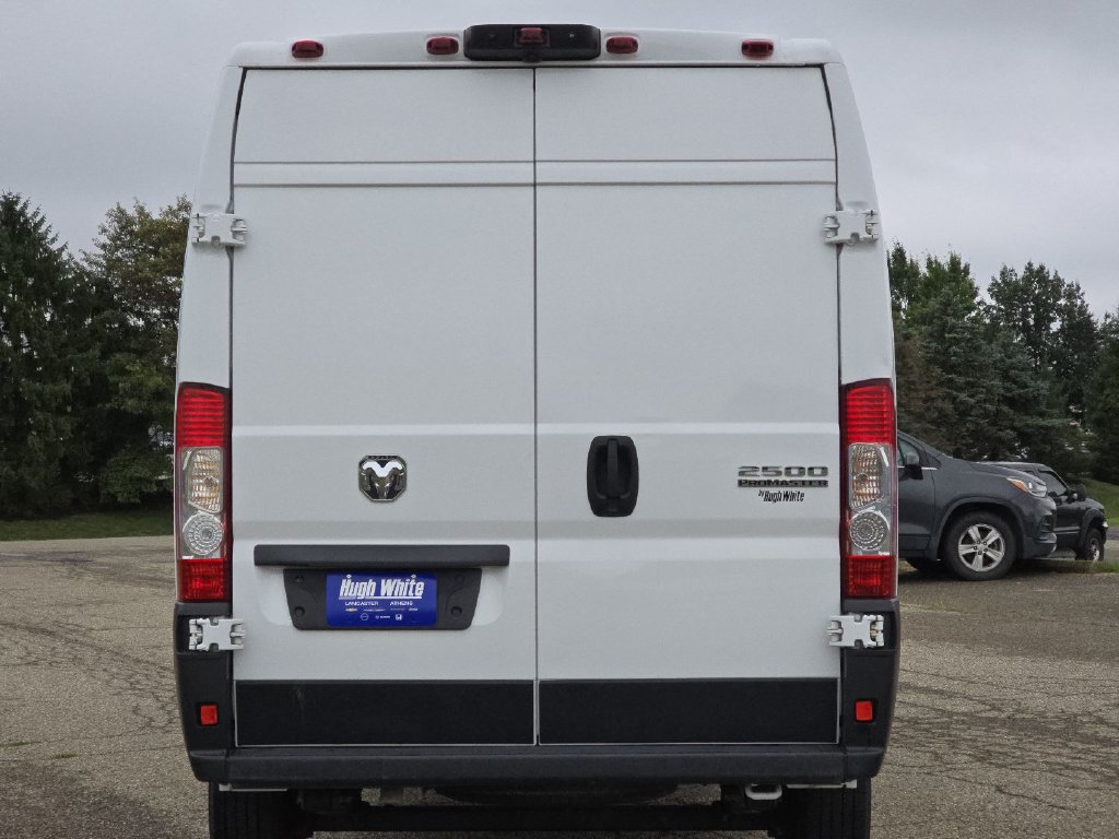 Used 2025 RAM ProMaster 2500 w/ Convenience Group FWD image 18