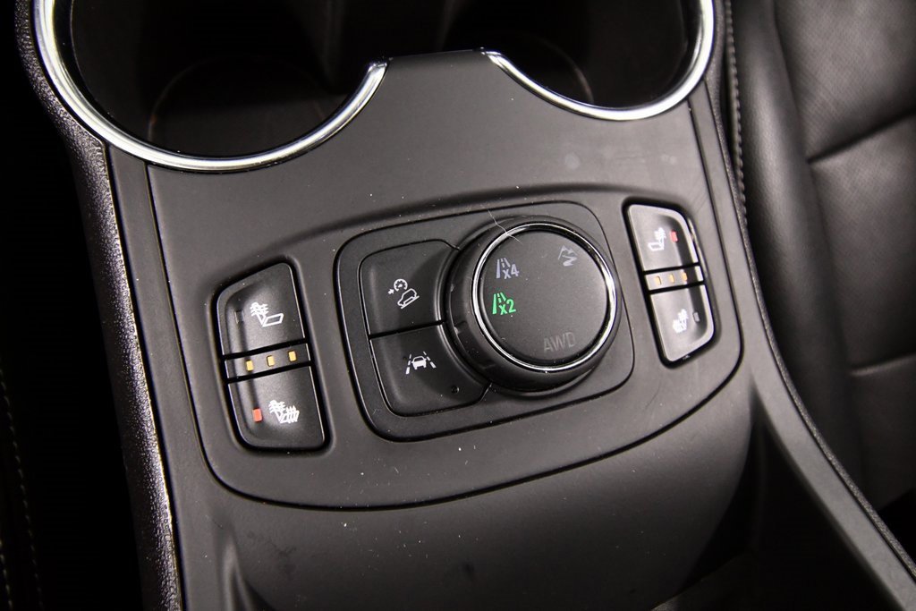 Used 2024 GMC Terrain SLT image 26