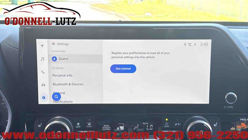 Used 2023 Toyota Highlander XLE FWD image 26