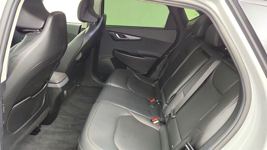 Used 2025 Kia EV6 Wind RWD image 18