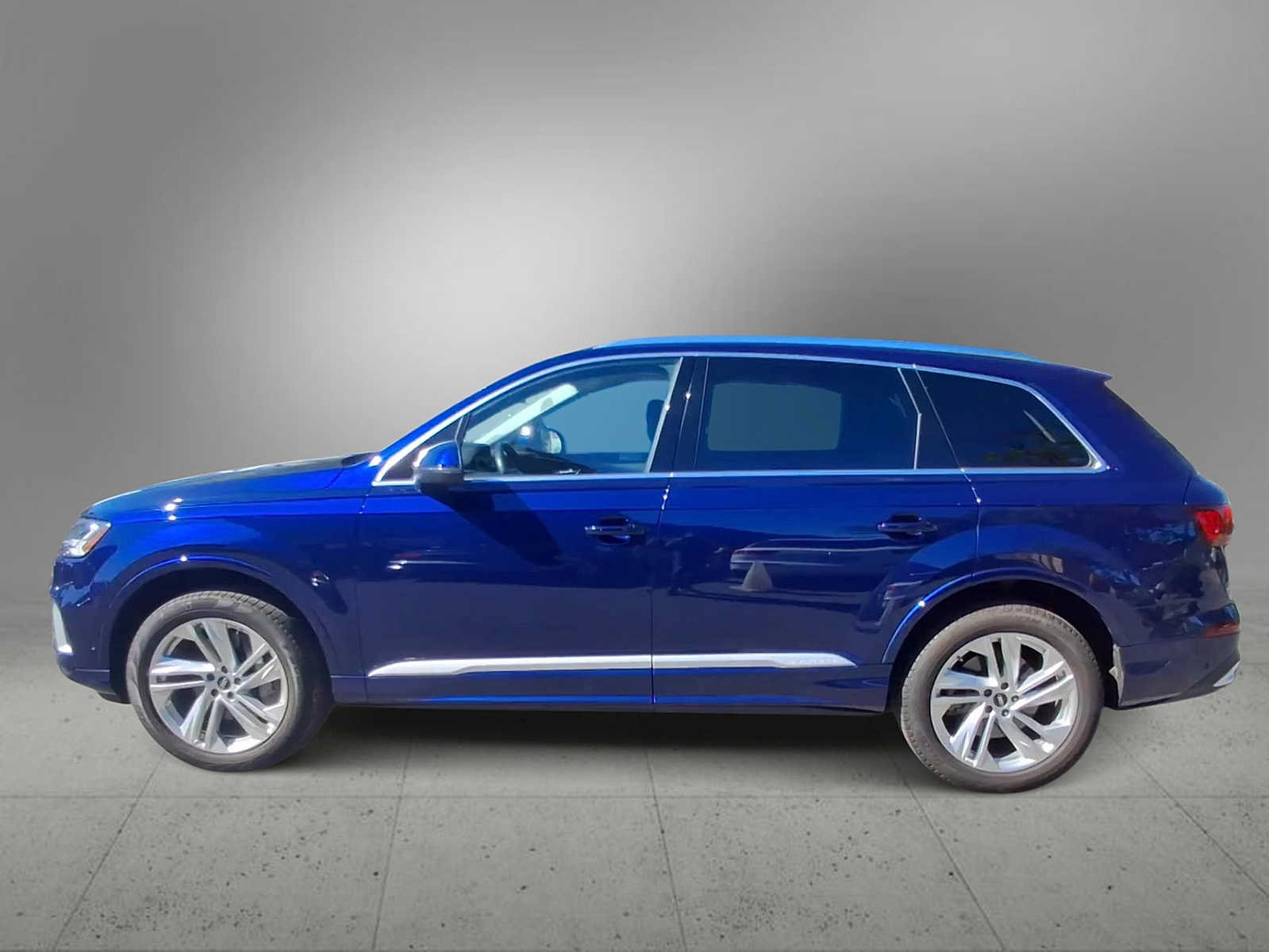 Used 2023 Audi Q7 3.0T Premium Plus w/ Premium Plus Package AWD/4WD image 5