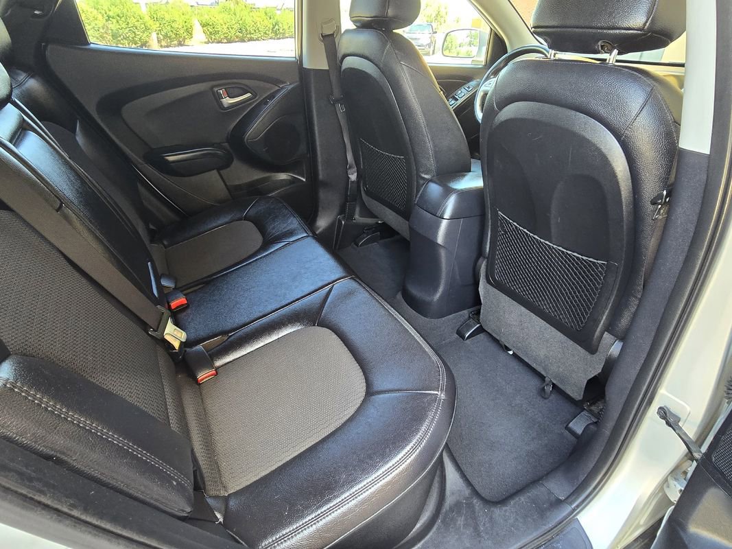 Used 2013 Hyundai Tucson GLS image 25