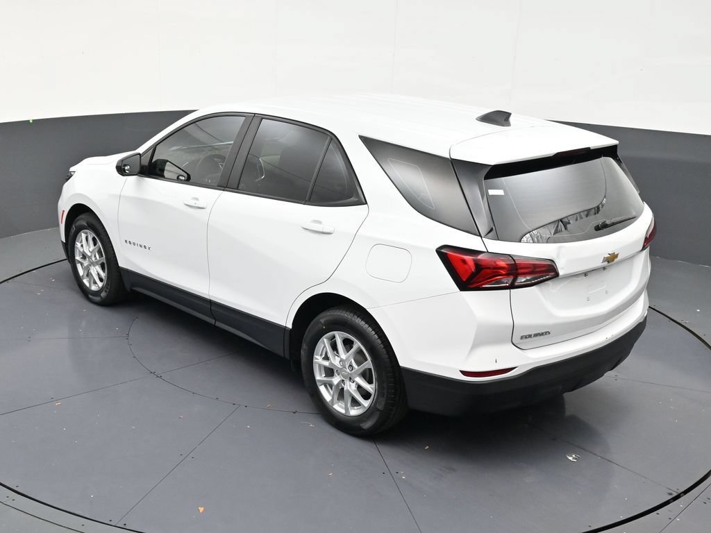 Used 2022 Chevrolet Equinox LS FWD image 11