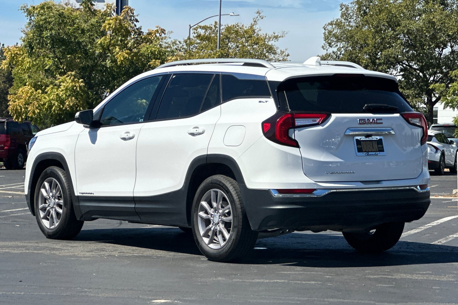 Used 2024 GMC Terrain SLT FWD image 6