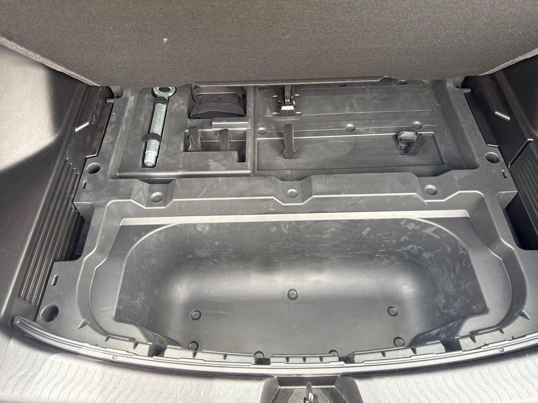 Used 2024 Chevrolet Equinox EV RS w/ Active Safety Package 3 FWD image 47