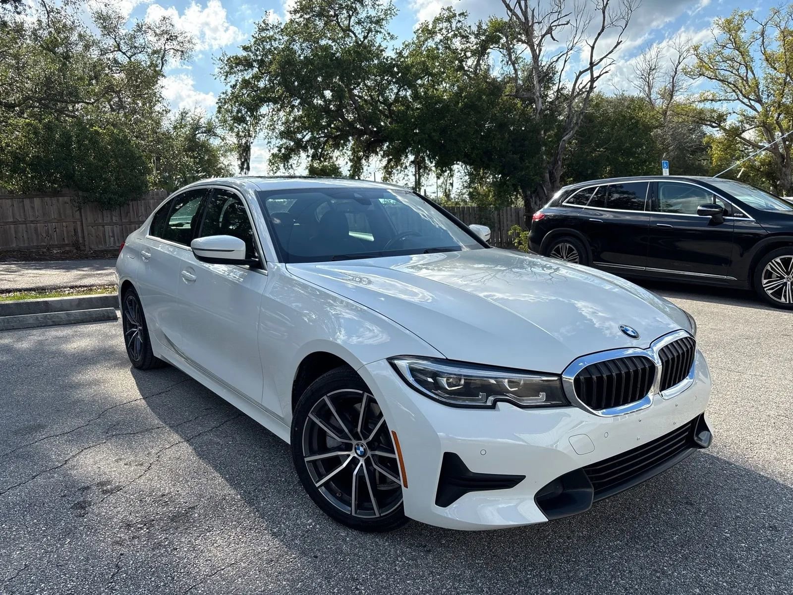 Used 2021 BMW 330e xDrive w/ Convenience Package AWD/4WD image 4