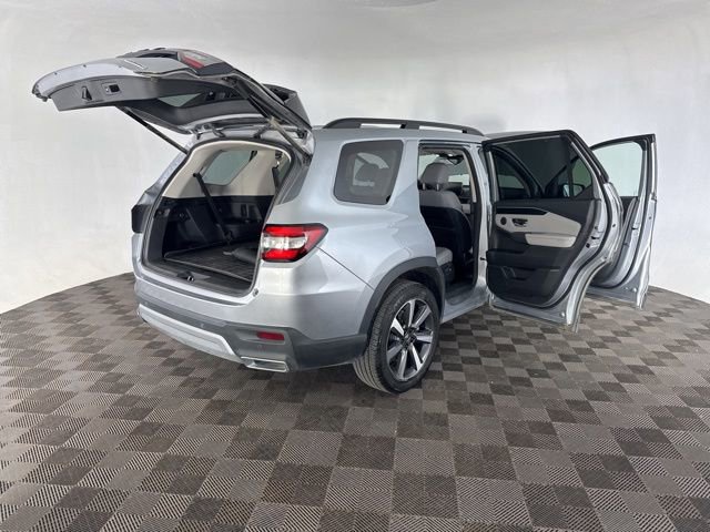 Certified 2023 Honda Pilot Touring image 19