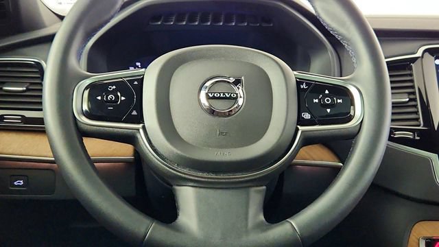 Certified 2023 Volvo XC90 B5 Plus AWD/4WD image 24