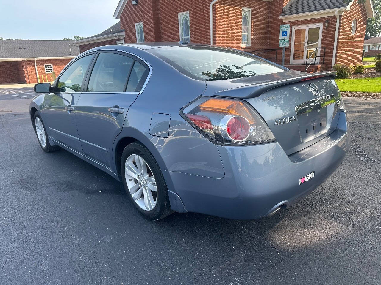 Used 2012 Nissan Altima 3.5 SR w/ Sport Pkg FWD image 8