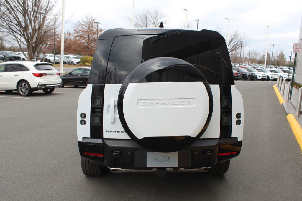 New 2026 Land Rover Defender 130 X-Dynamic SE image 6