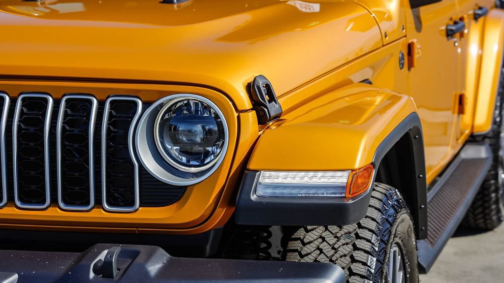 New 2026 Jeep Wrangler Unlimited Sahara AWD/4WD image 5