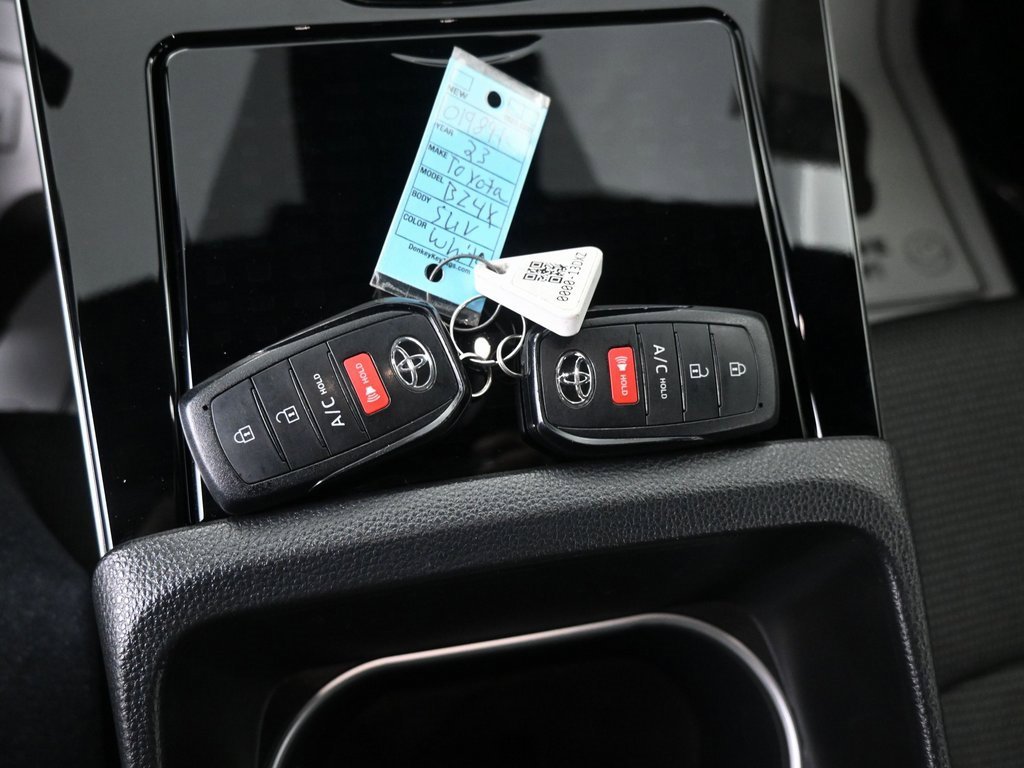 Used 2023 Toyota bZ4X XLE image 11