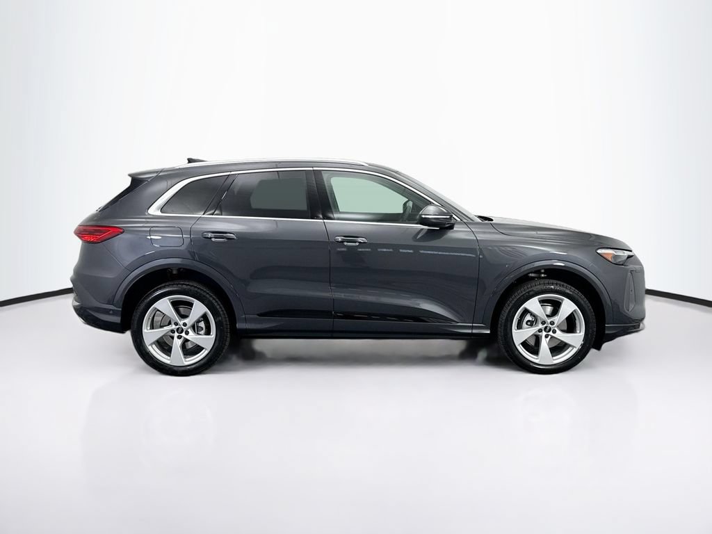 Used 2025 Audi Q5 Premium Plus AWD/4WD image 5