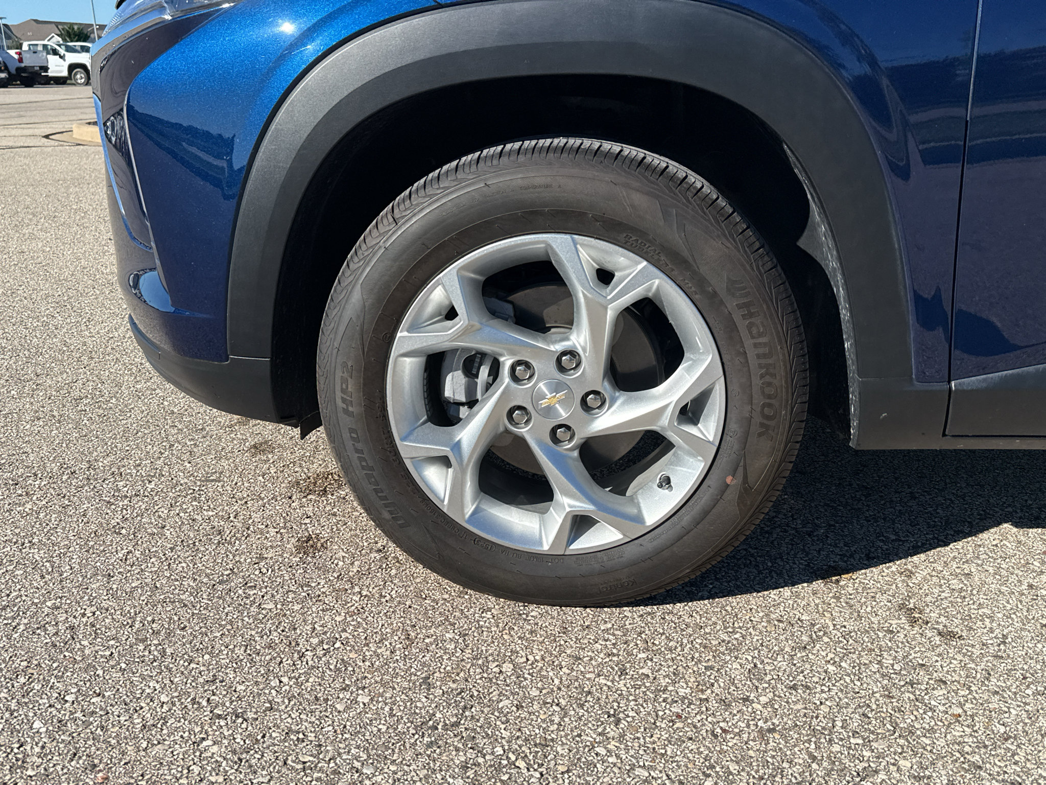Used 2024 Chevrolet Trax LS w/ LS Convenience Package FWD image 7