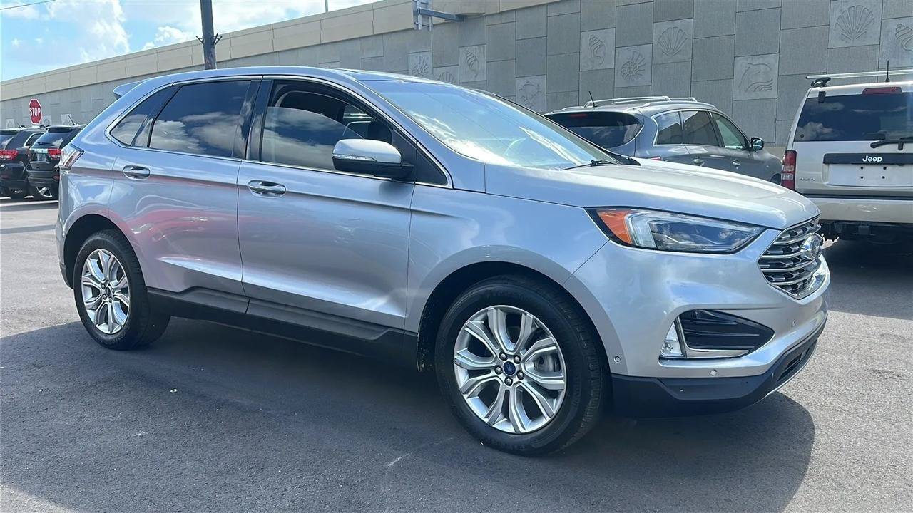 Used 2020 Ford Edge Titanium w/ Equipment Group 301A FWD image 6
