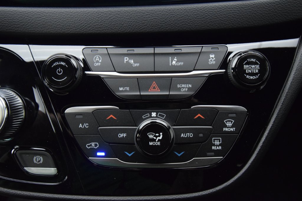 New 2027 Chrysler Pacifica LX FWD image 20