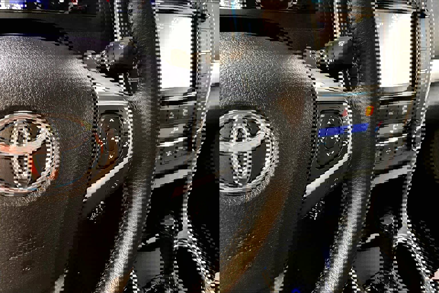 Used 2015 Toyota Camry XSE image 23