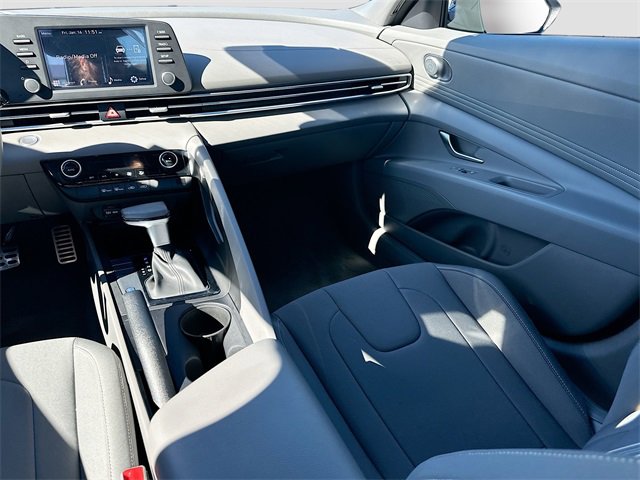 Used 2025 Hyundai Elantra Sport image 21