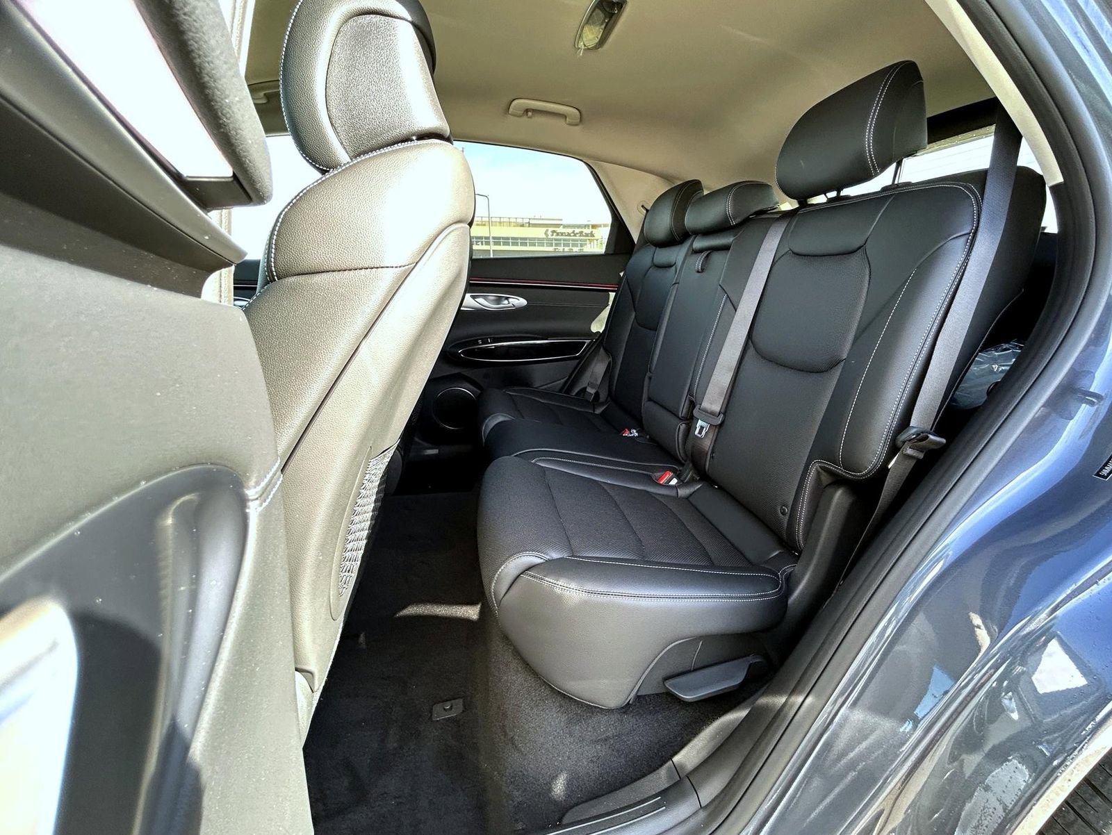 Used 2026 Genesis GV70 2.5T image 11