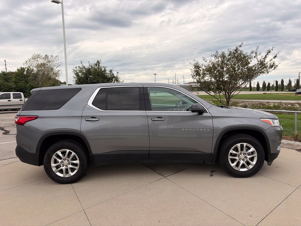 Used 2020 Chevrolet Traverse LS FWD image 16