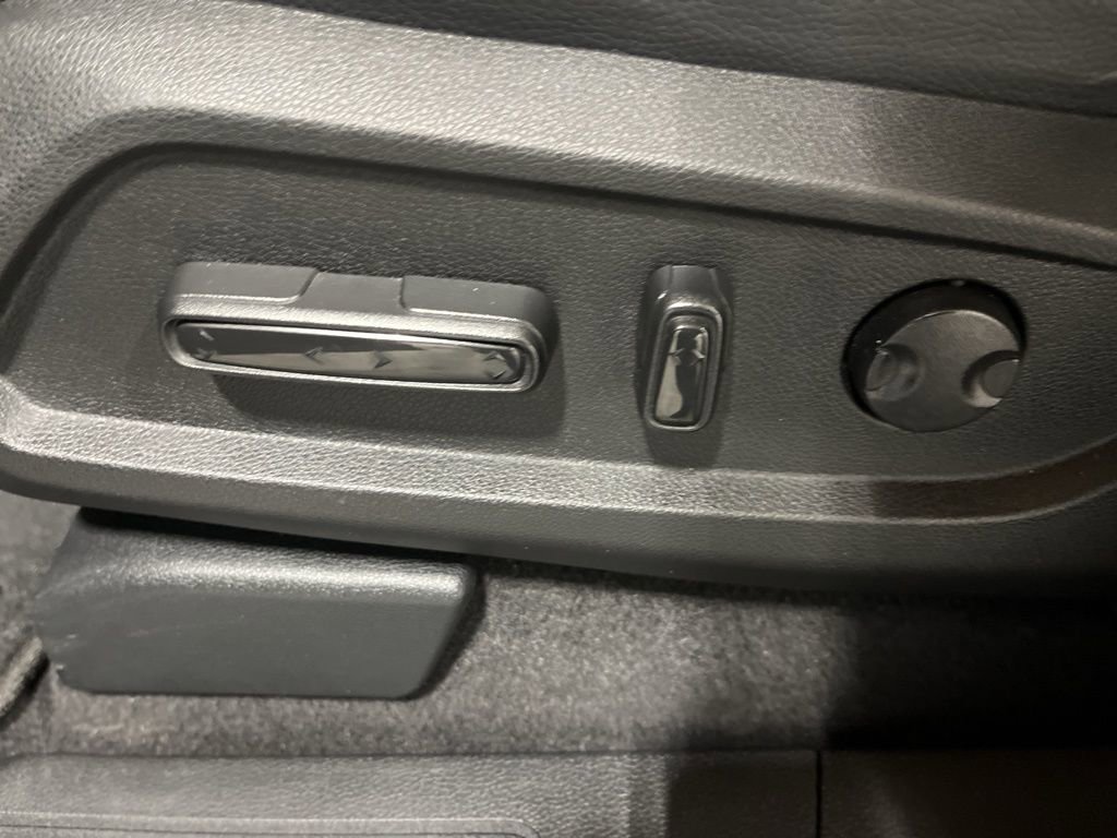 Used 2023 Honda Pilot EX-L image 16