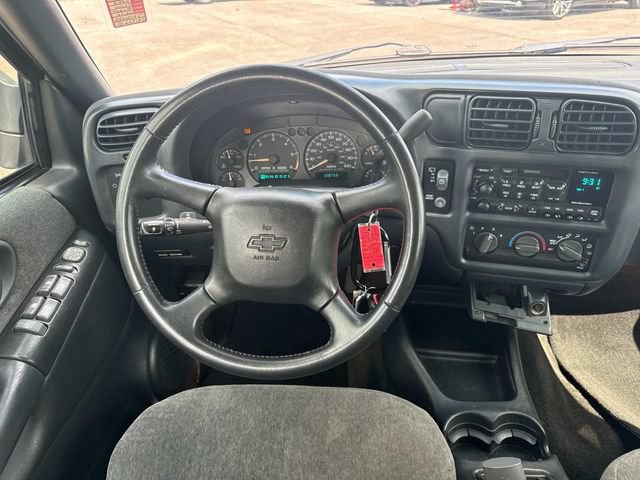 Used 2002 Chevrolet Blazer LS w/ Preferred Equipment Group RWD image 18