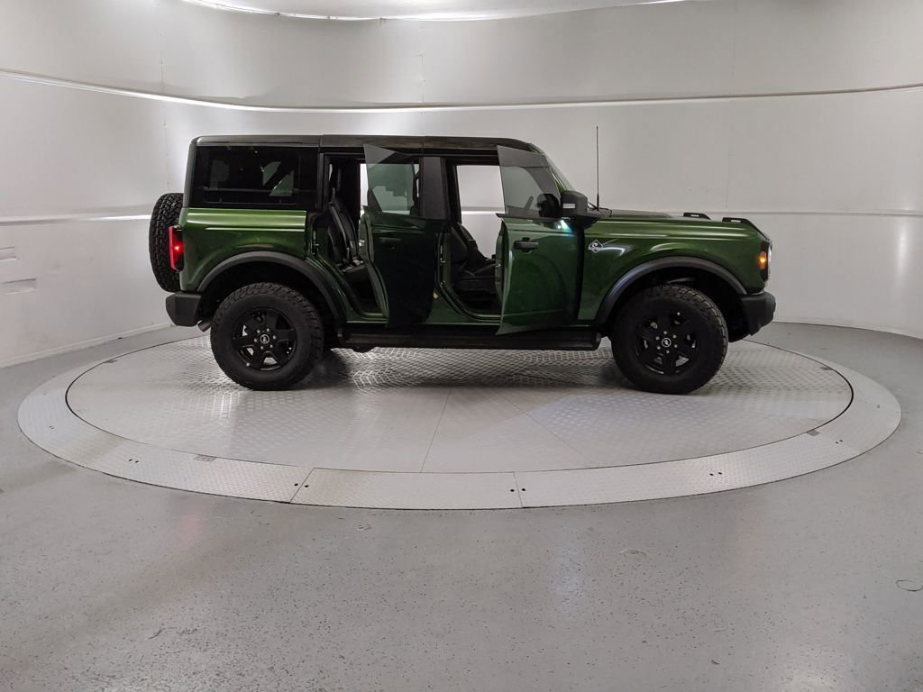 New 2025 Ford Bronco Outer Banks image 8